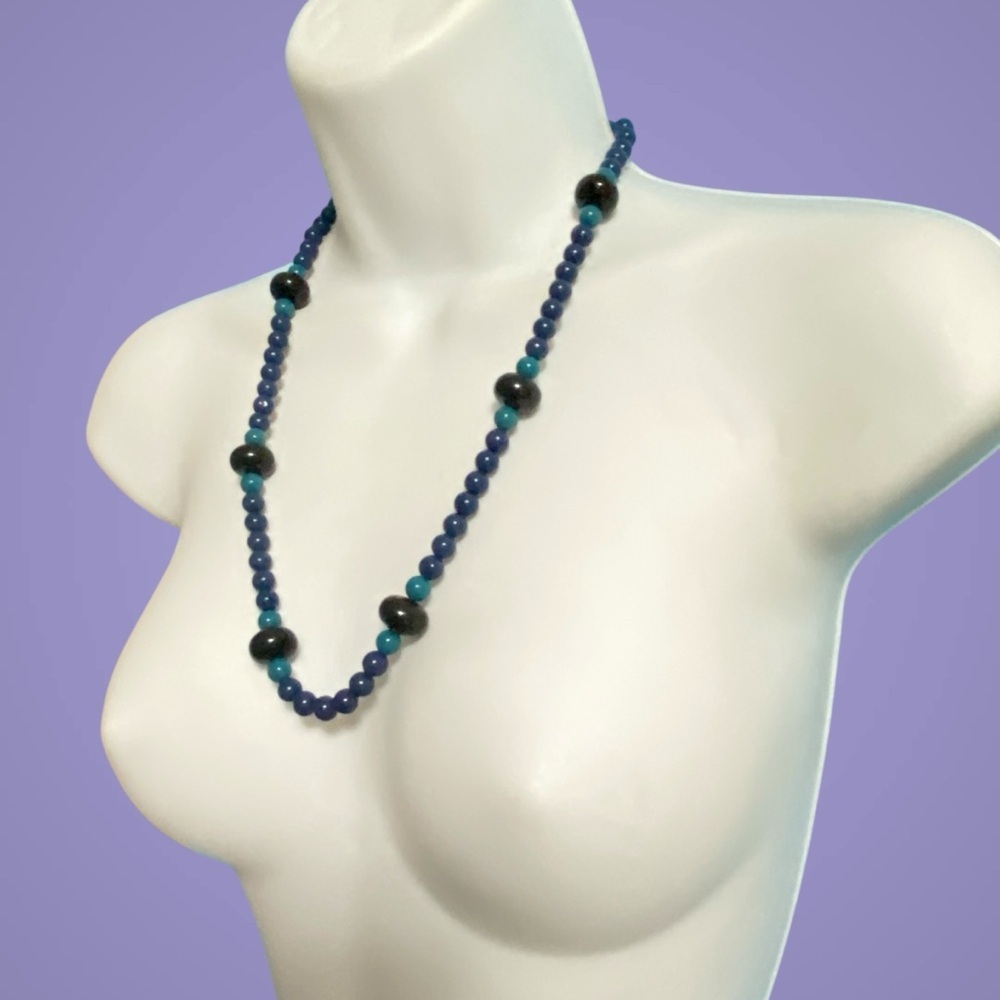 TRIFARI Vintage Lucite Necklace Navy Blue Black Beads Granny Core - Picture 6 of 11